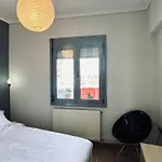 Elegant Downtown Studio By White Tower