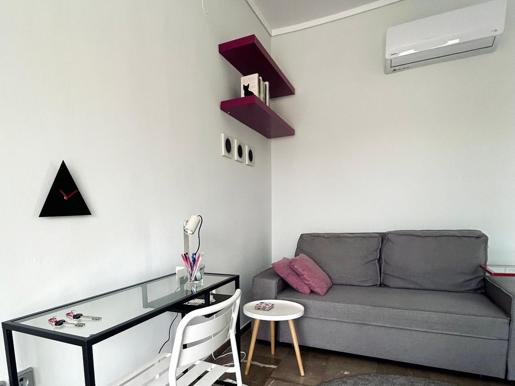 Elegant Downtown By White Tower *